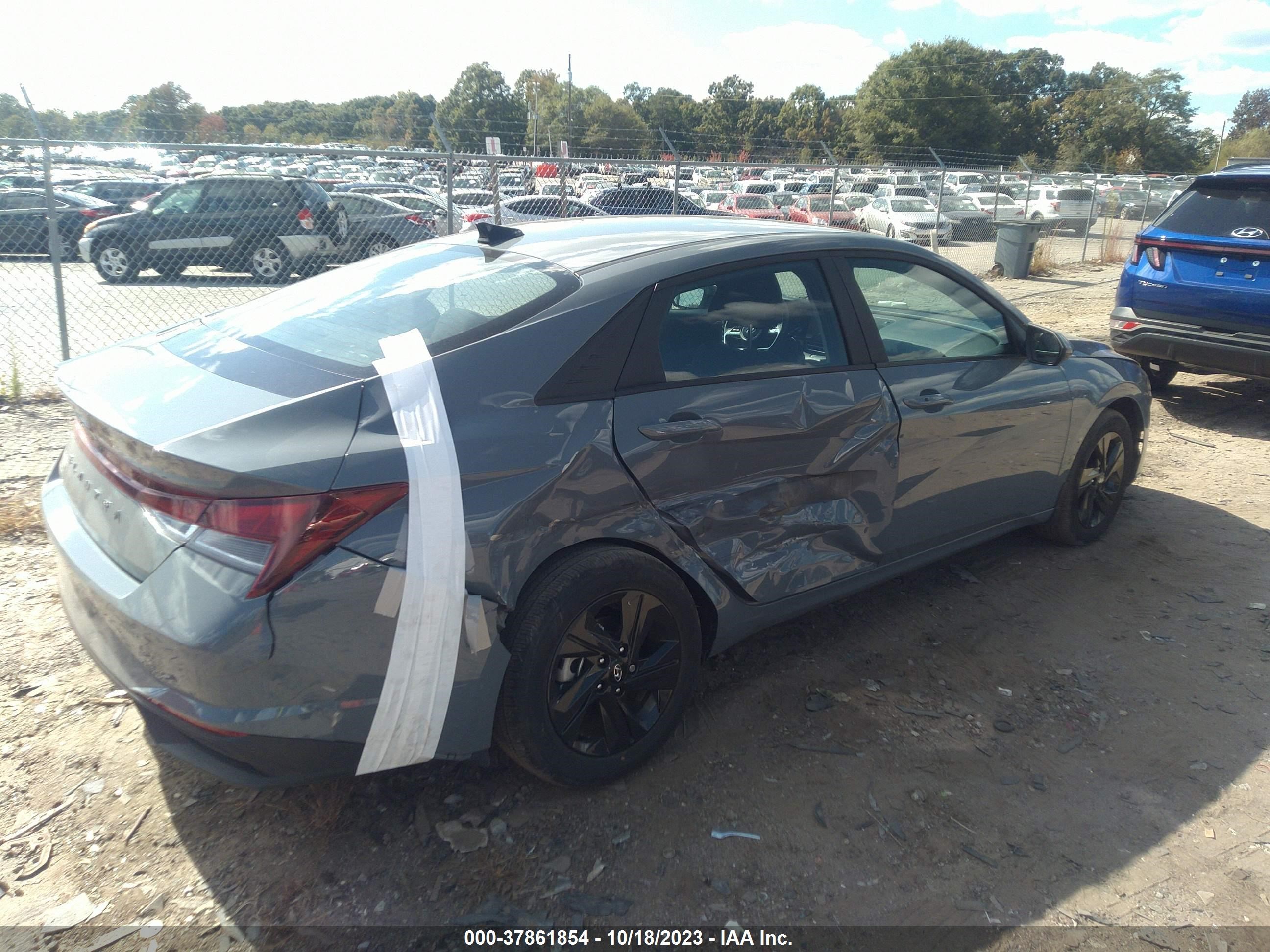 Photo 3 VIN: KMHLM4AG9PU426465 - HYUNDAI ELANTRA 