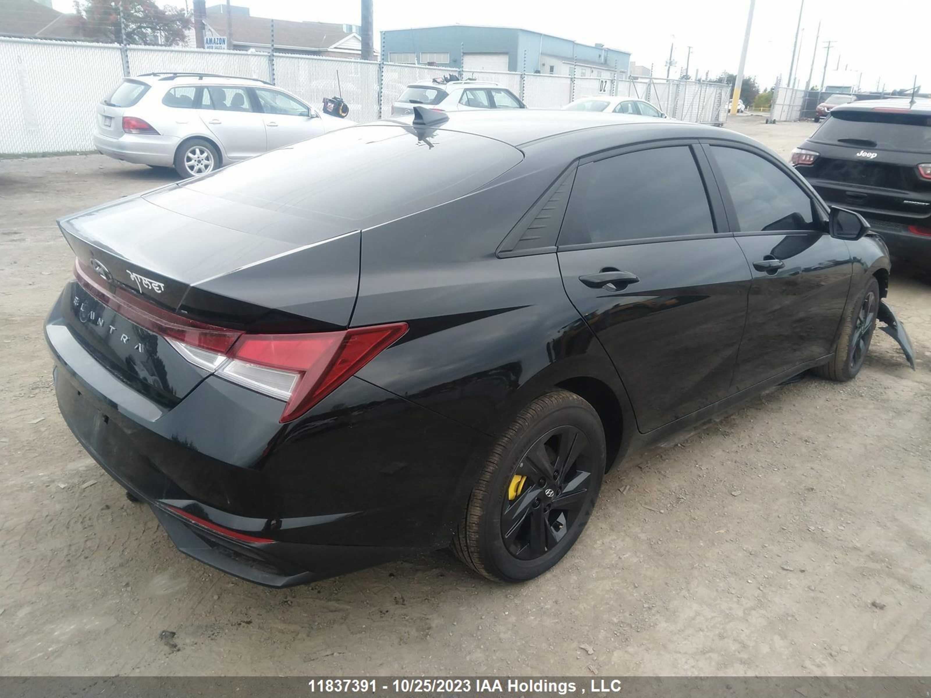 Photo 3 VIN: KMHLM4AG9PU476010 - HYUNDAI ELANTRA 