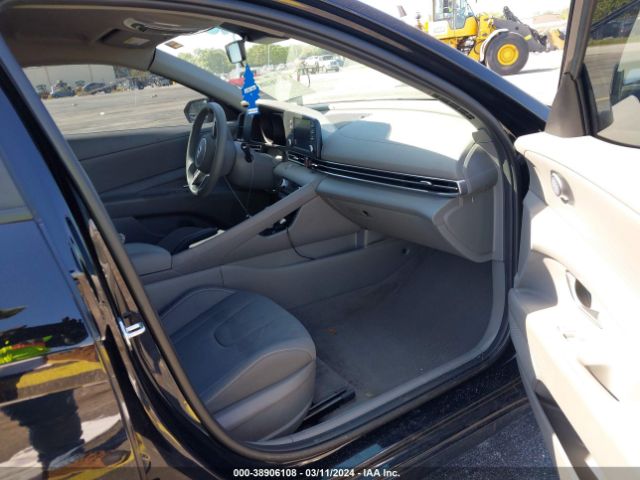 Photo 4 VIN: KMHLM4AG9PU504663 - HYUNDAI ELANTRA 