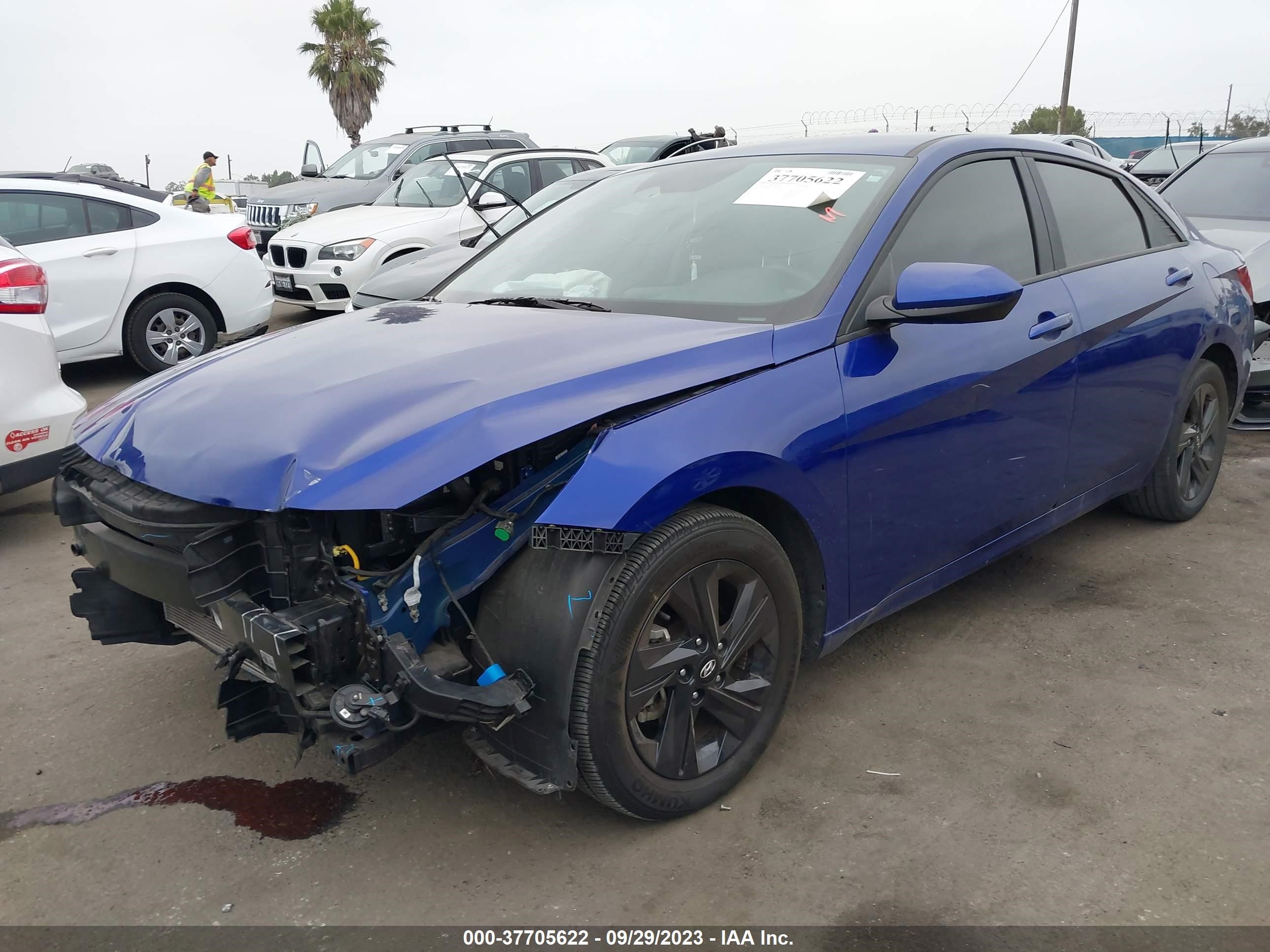 Photo 1 VIN: KMHLM4AGXNU329823 - HYUNDAI ELANTRA 