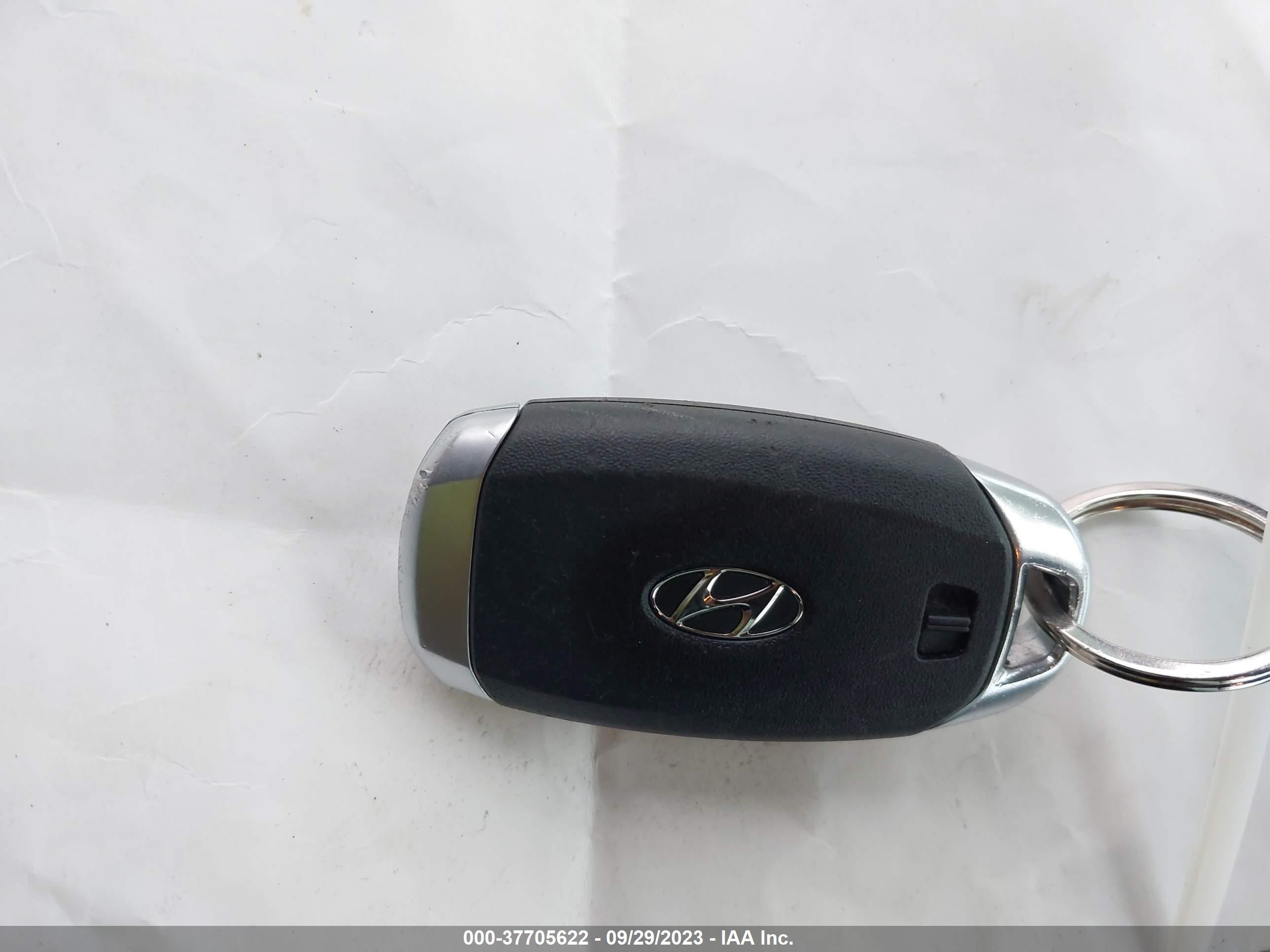 Photo 10 VIN: KMHLM4AGXNU329823 - HYUNDAI ELANTRA 