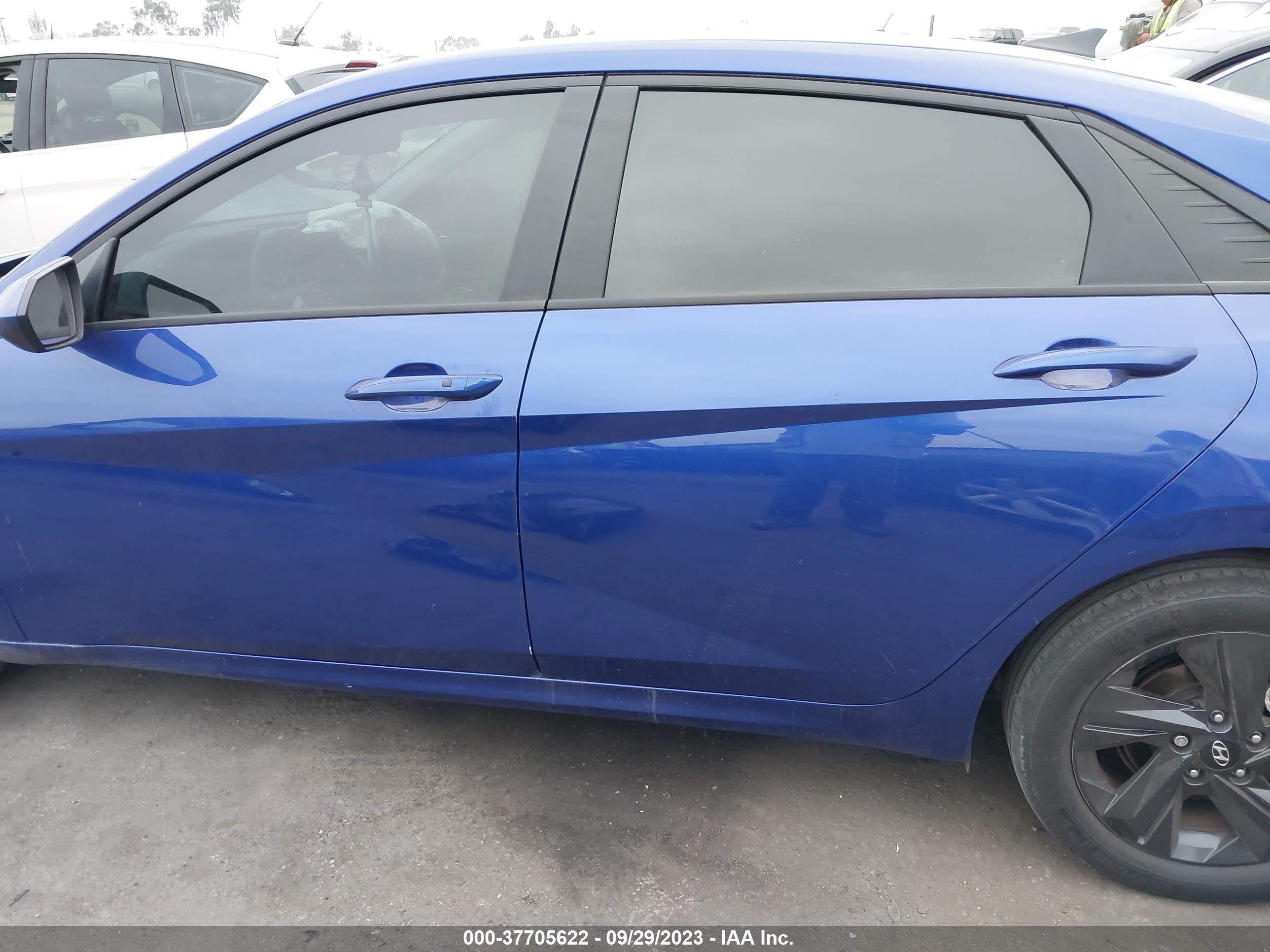 Photo 14 VIN: KMHLM4AGXNU329823 - HYUNDAI ELANTRA 