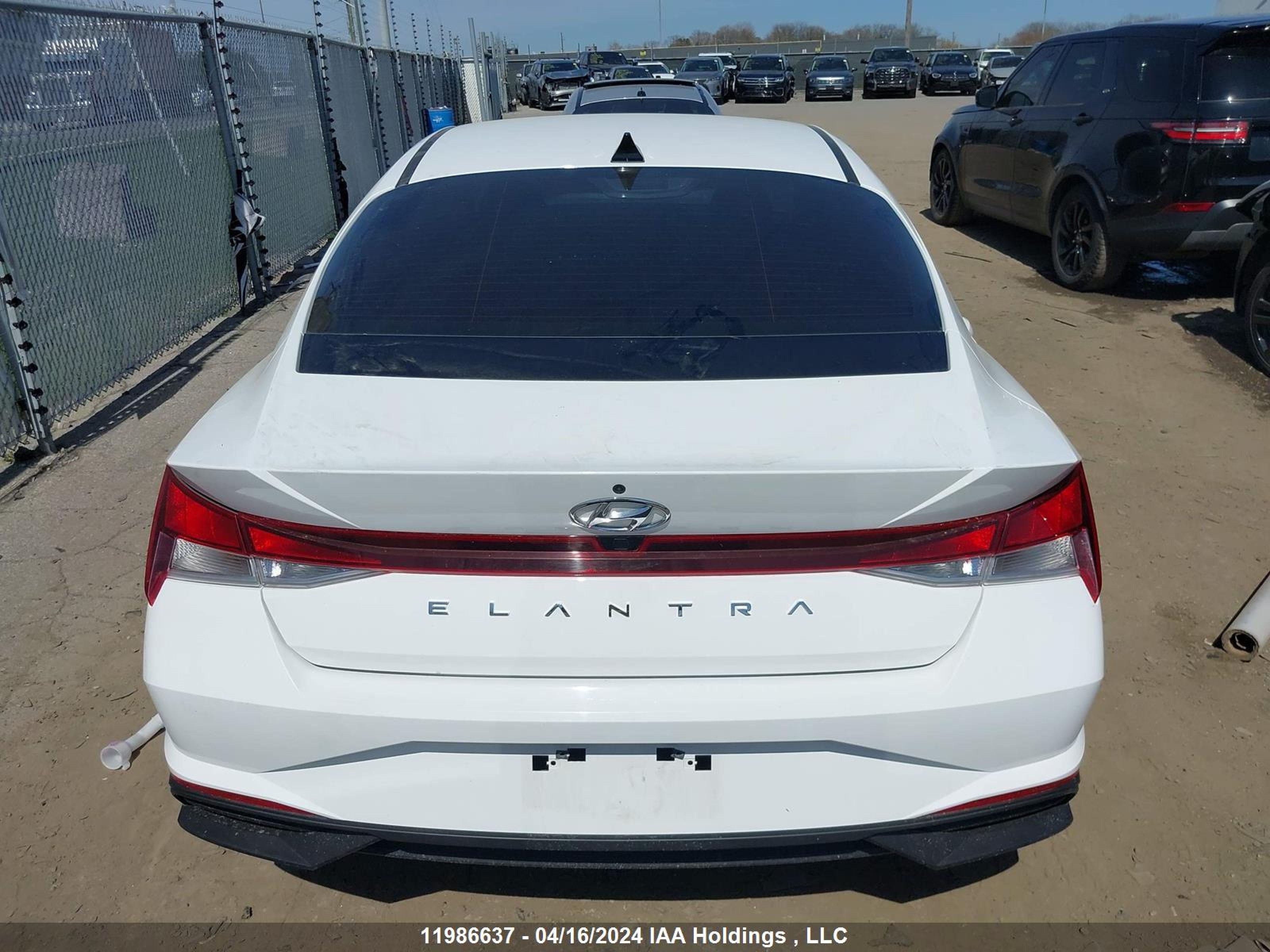 Photo 16 VIN: KMHLM4AGXPU531659 - HYUNDAI ELANTRA 