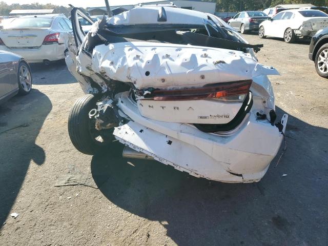 Photo 5 VIN: KMHLM4AJ0MU004057 - HYUNDAI ELANTRA 