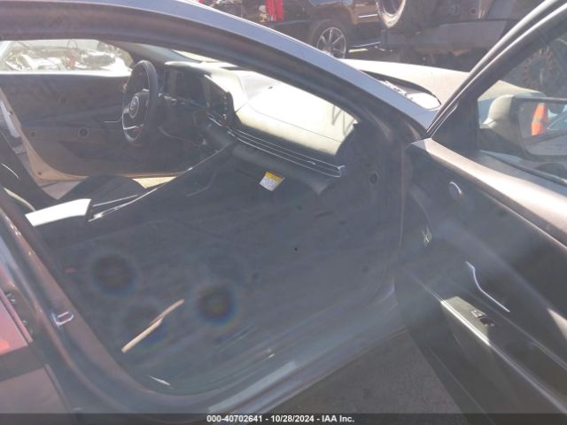 Photo 4 VIN: KMHLM4AJ0PU060522 - HYUNDAI ELANTRA 