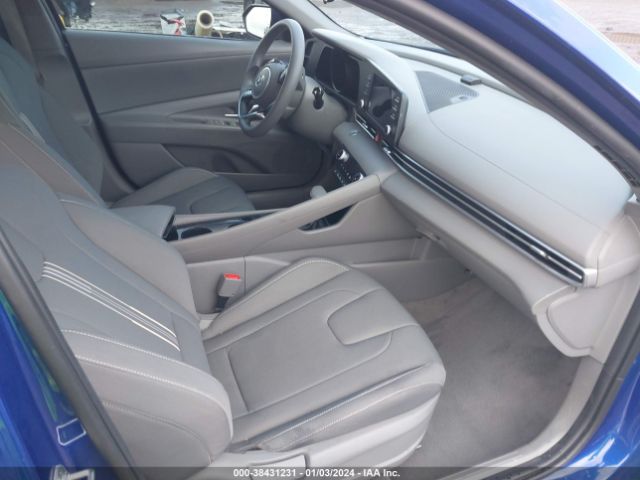 Photo 4 VIN: KMHLM4AJ2PU042801 - HYUNDAI ELANTRA HYBRID 