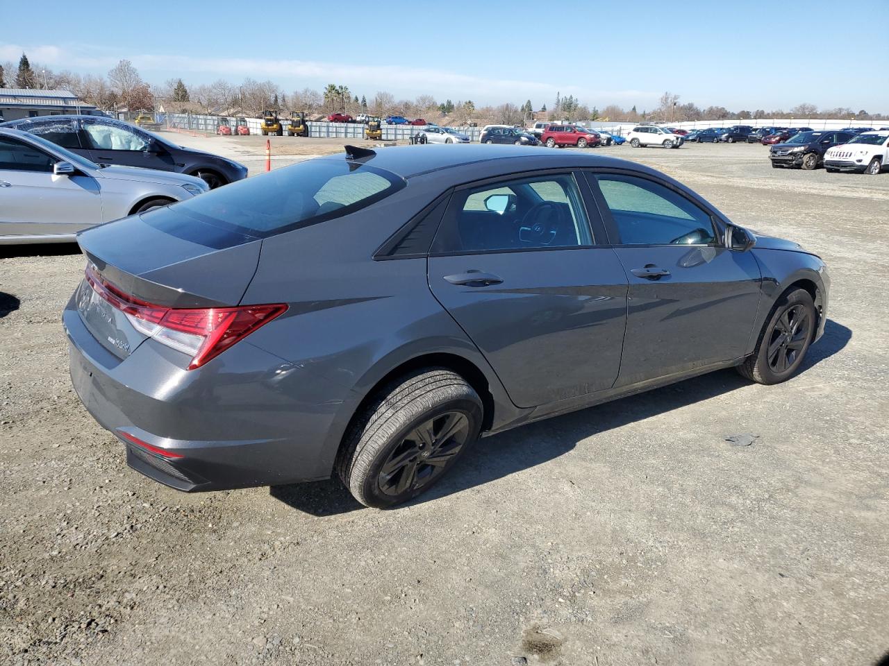 Photo 2 VIN: KMHLM4AJ2PU070193 - HYUNDAI ELANTRA 