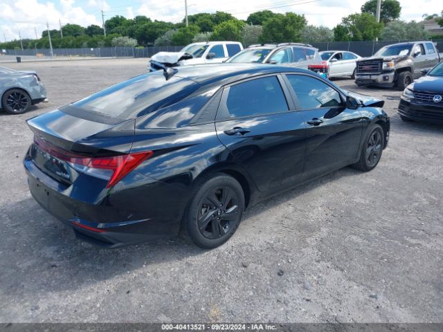 Photo 3 VIN: KMHLM4AJ7NU013839 - HYUNDAI ELANTRA 