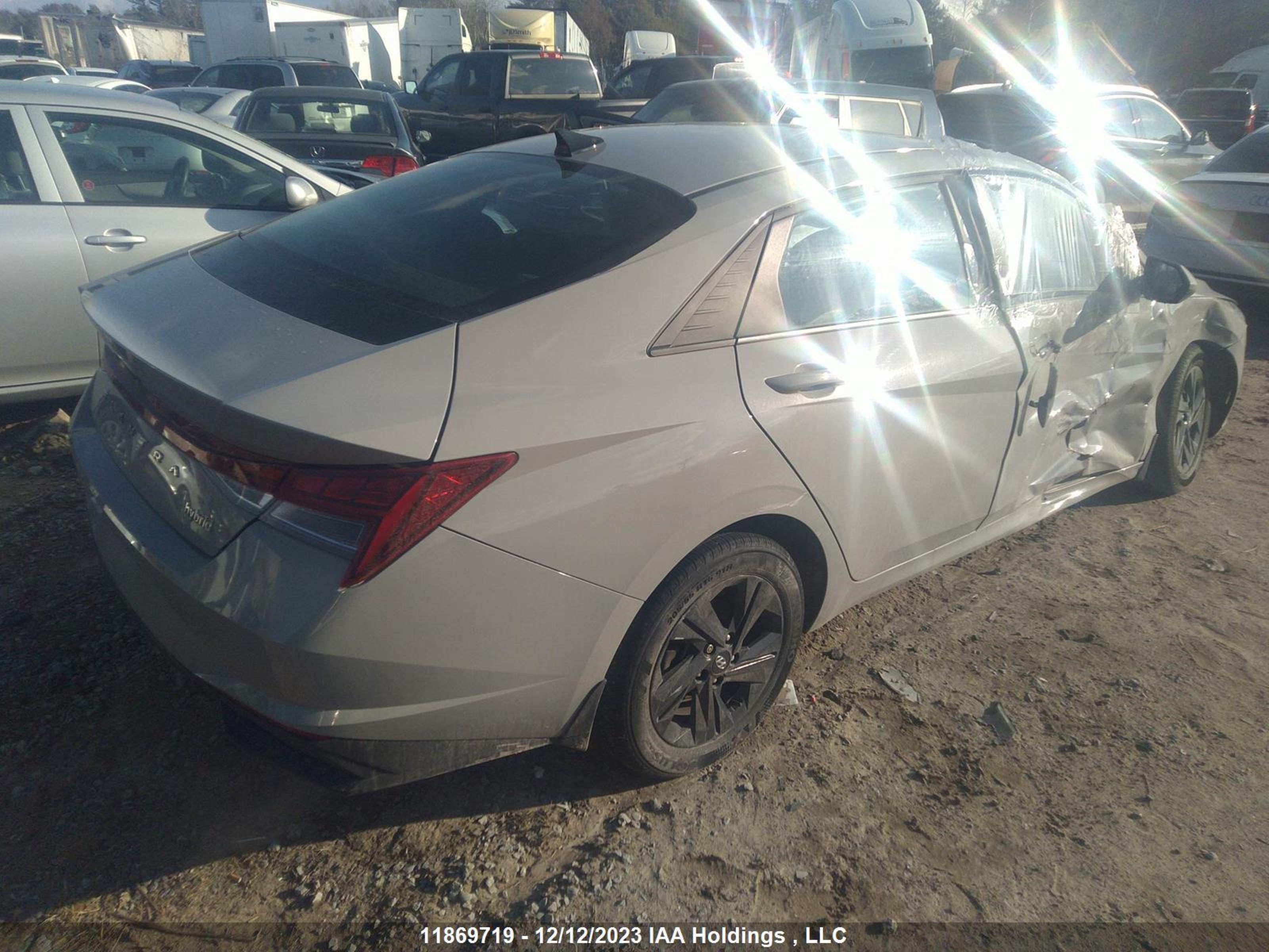 Photo 3 VIN: KMHLM4AJ7NU017759 - HYUNDAI ELANTRA 