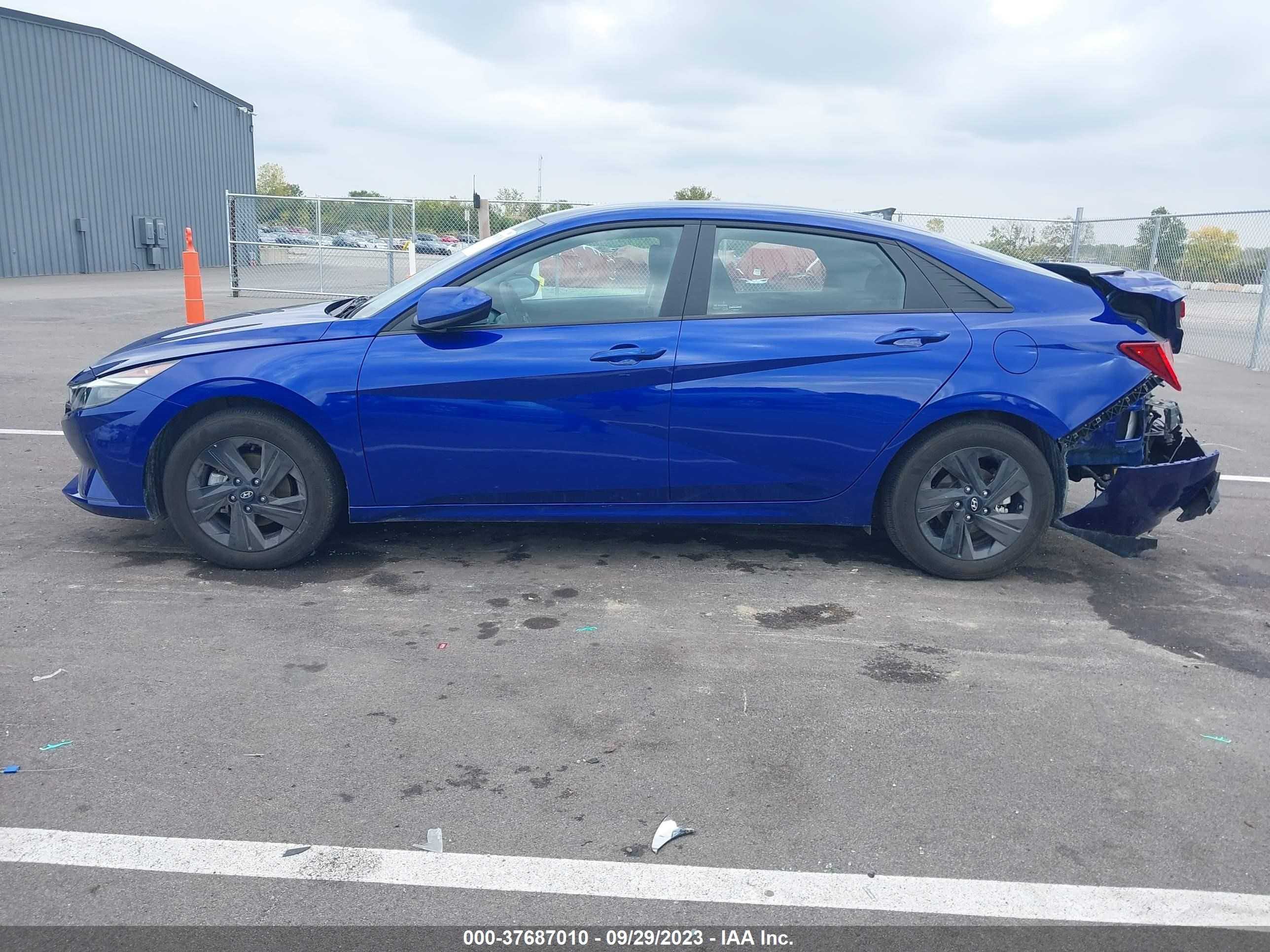 Photo 14 VIN: KMHLM4AJ8PU047825 - HYUNDAI ELANTRA 