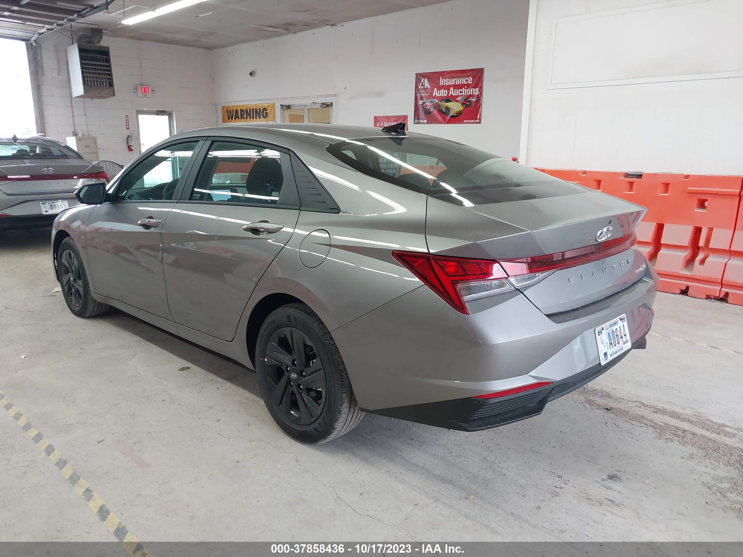 Photo 2 VIN: KMHLM4AJ8PU082431 - HYUNDAI ELANTRA 