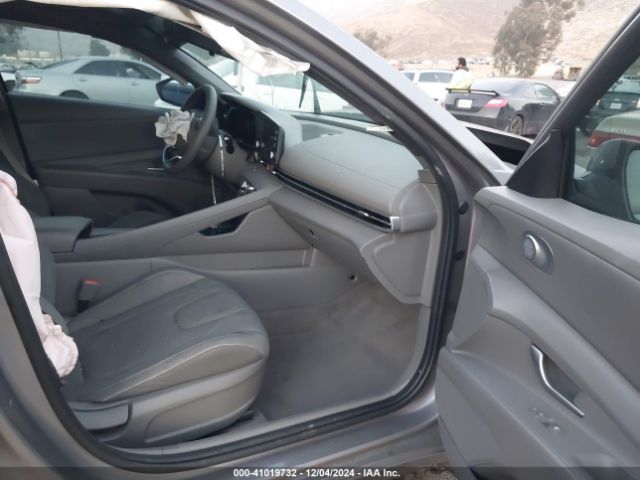 Photo 4 VIN: KMHLM4AJ8PU085104 - HYUNDAI ELANTRA 