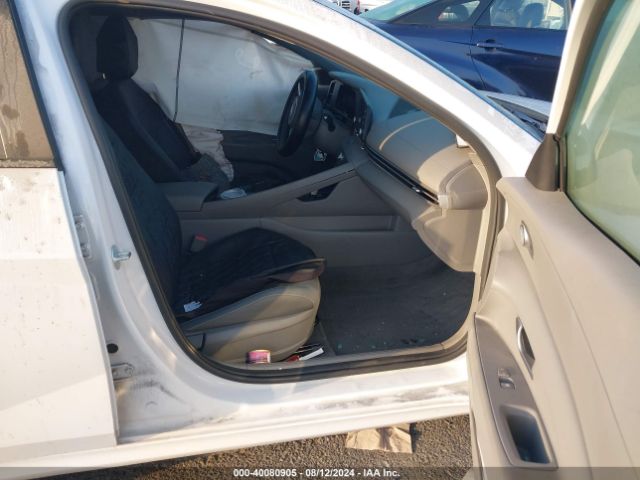 Photo 4 VIN: KMHLM4AJOPU051075 - HYUNDAI ELANTRA 