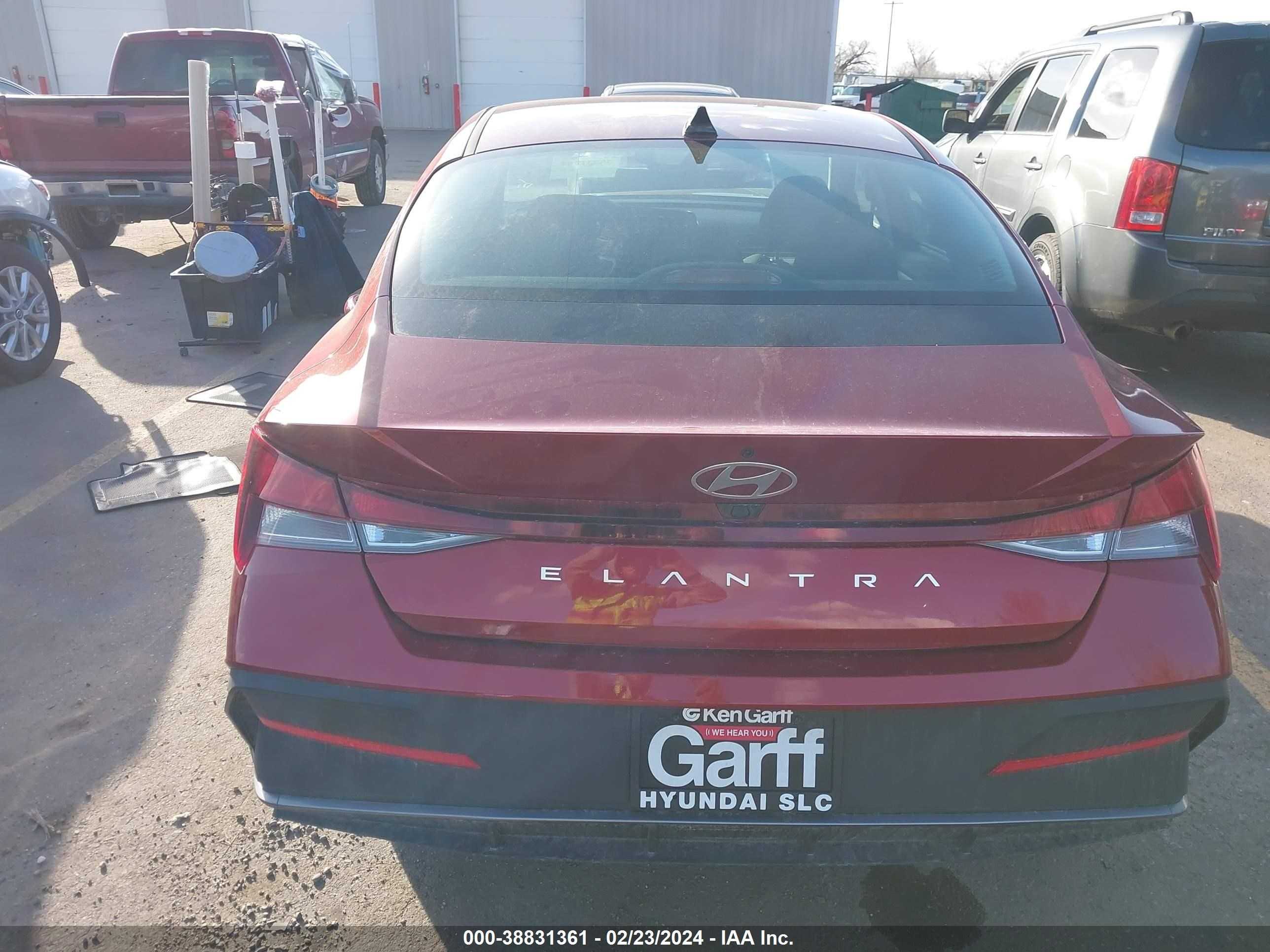 Photo 16 VIN: KMHLM4DG0RU676997 - HYUNDAI ELANTRA 