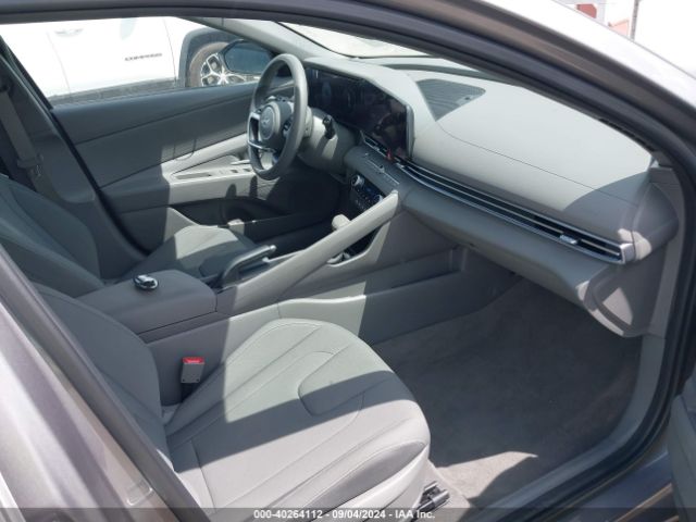 Photo 4 VIN: KMHLM4DG0RU777196 - HYUNDAI ELANTRA 