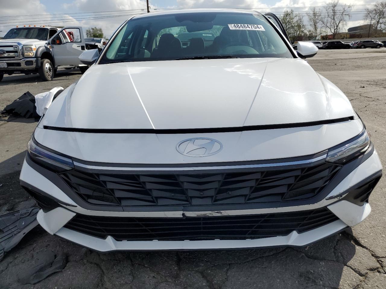 Photo 4 VIN: KMHLM4DG2RU731496 - HYUNDAI ELANTRA 