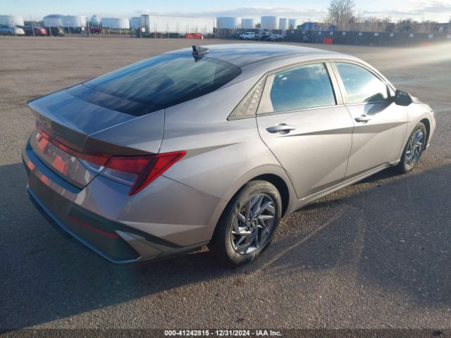 Photo 3 VIN: KMHLM4DG3RU638597 - HYUNDAI ELANTRA 