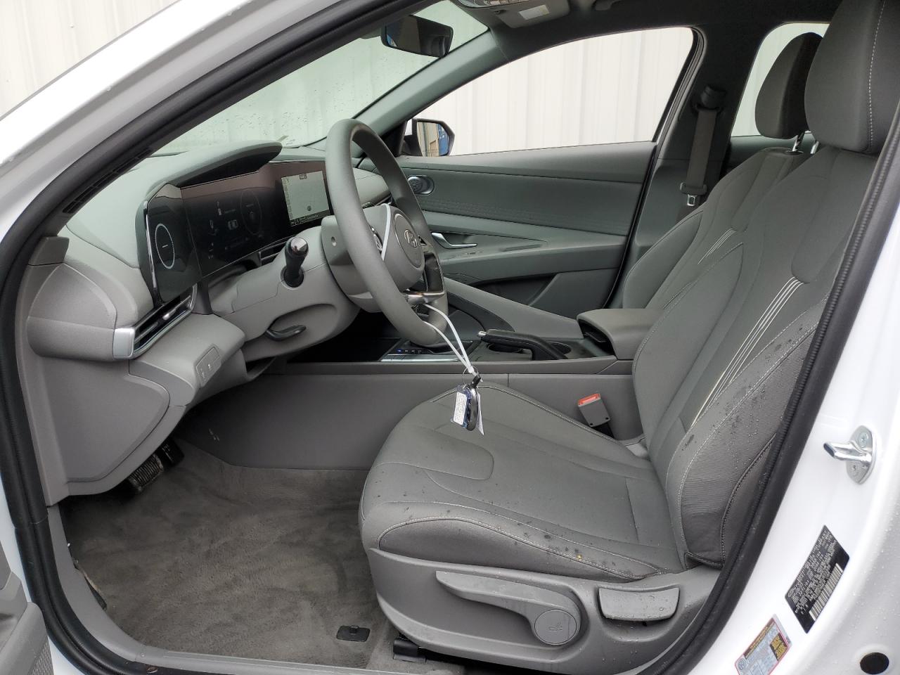 Photo 6 VIN: KMHLM4DG3RU655996 - HYUNDAI ELANTRA 