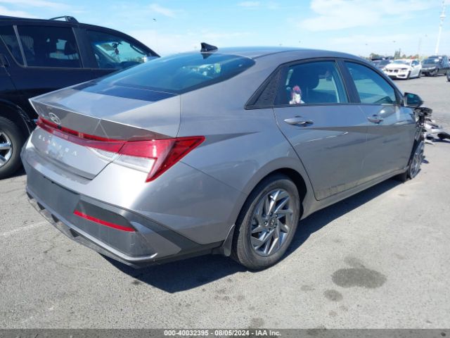 Photo 3 VIN: KMHLM4DG3RU732561 - HYUNDAI ELANTRA 