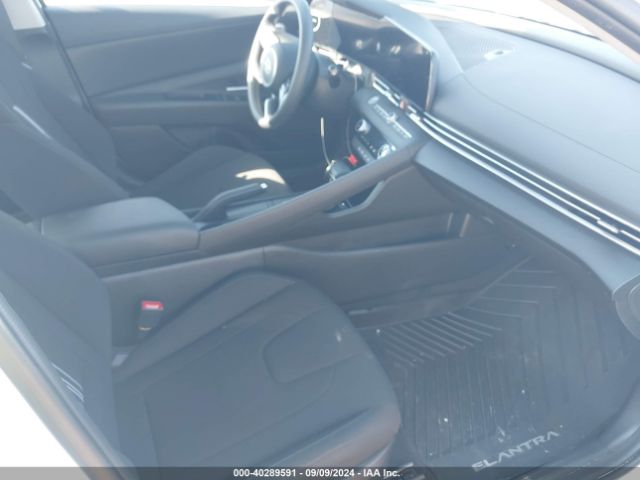 Photo 4 VIN: KMHLM4DG6RU737463 - HYUNDAI ELANTRA 