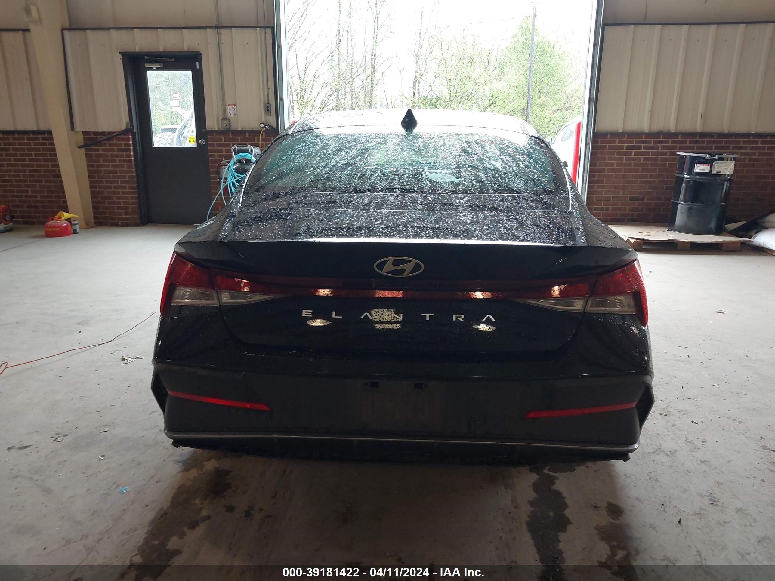 Photo 15 VIN: KMHLM4DG7RU670758 - HYUNDAI ELANTRA 