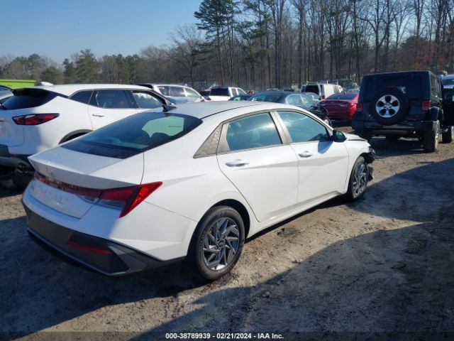 Photo 3 VIN: KMHLM4DG8RU657596 - HYUNDAI ELANTRA 