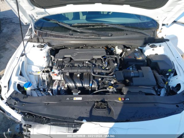 Photo 9 VIN: KMHLM4DG8RU657596 - HYUNDAI ELANTRA 