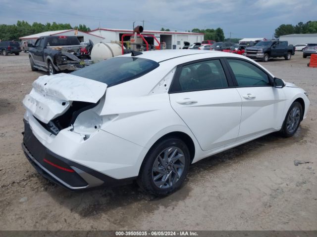 Photo 3 VIN: KMHLM4DGXRU674304 - HYUNDAI ELANTRA 