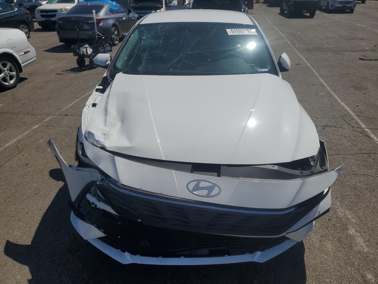 Photo 4 VIN: KMHLM4DGXRU744237 - HYUNDAI ELANTRA 