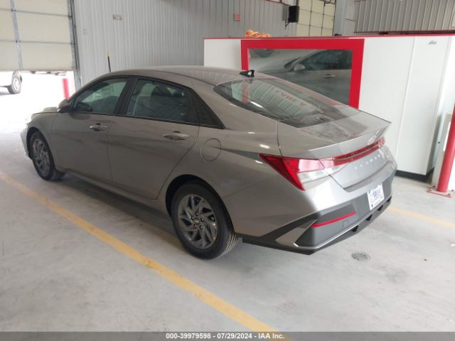 Photo 2 VIN: KMHLM4DJ0RU113542 - HYUNDAI ELANTRA 