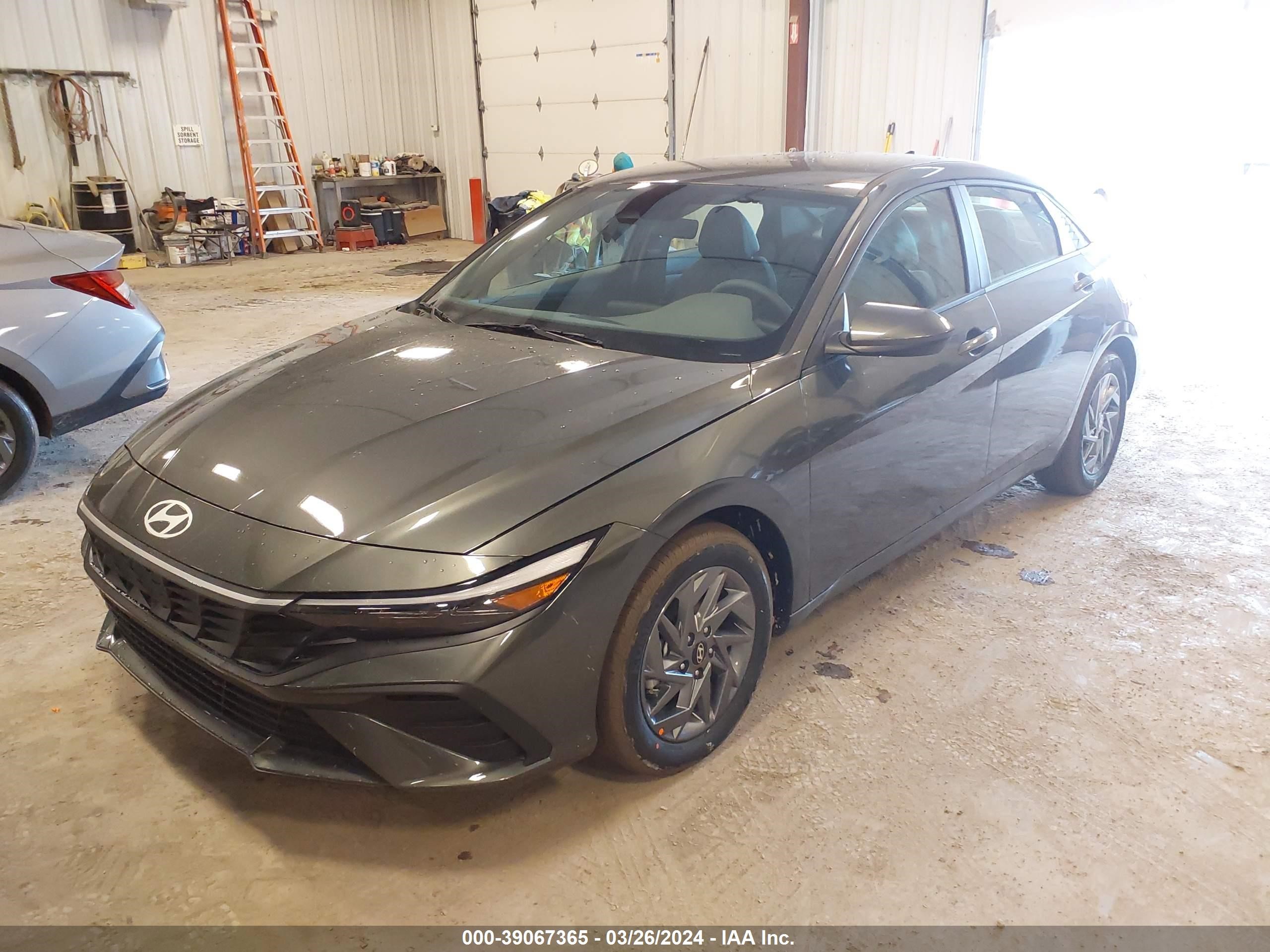 Photo 1 VIN: KMHLM4DJ2RU106463 - HYUNDAI ELANTRA 