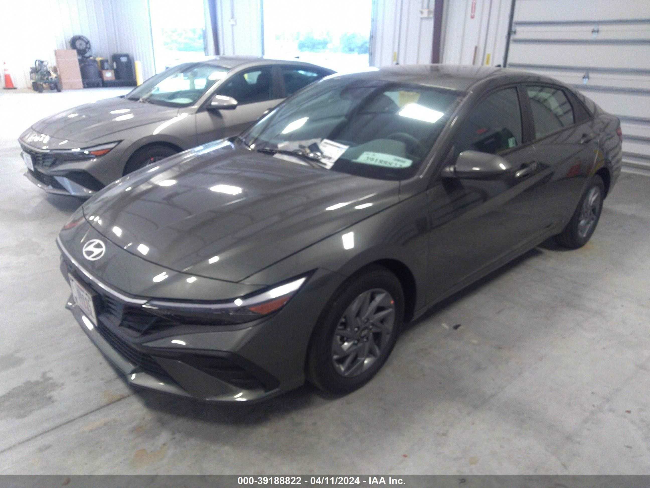 Photo 1 VIN: KMHLM4DJ3RU107346 - HYUNDAI ELANTRA 