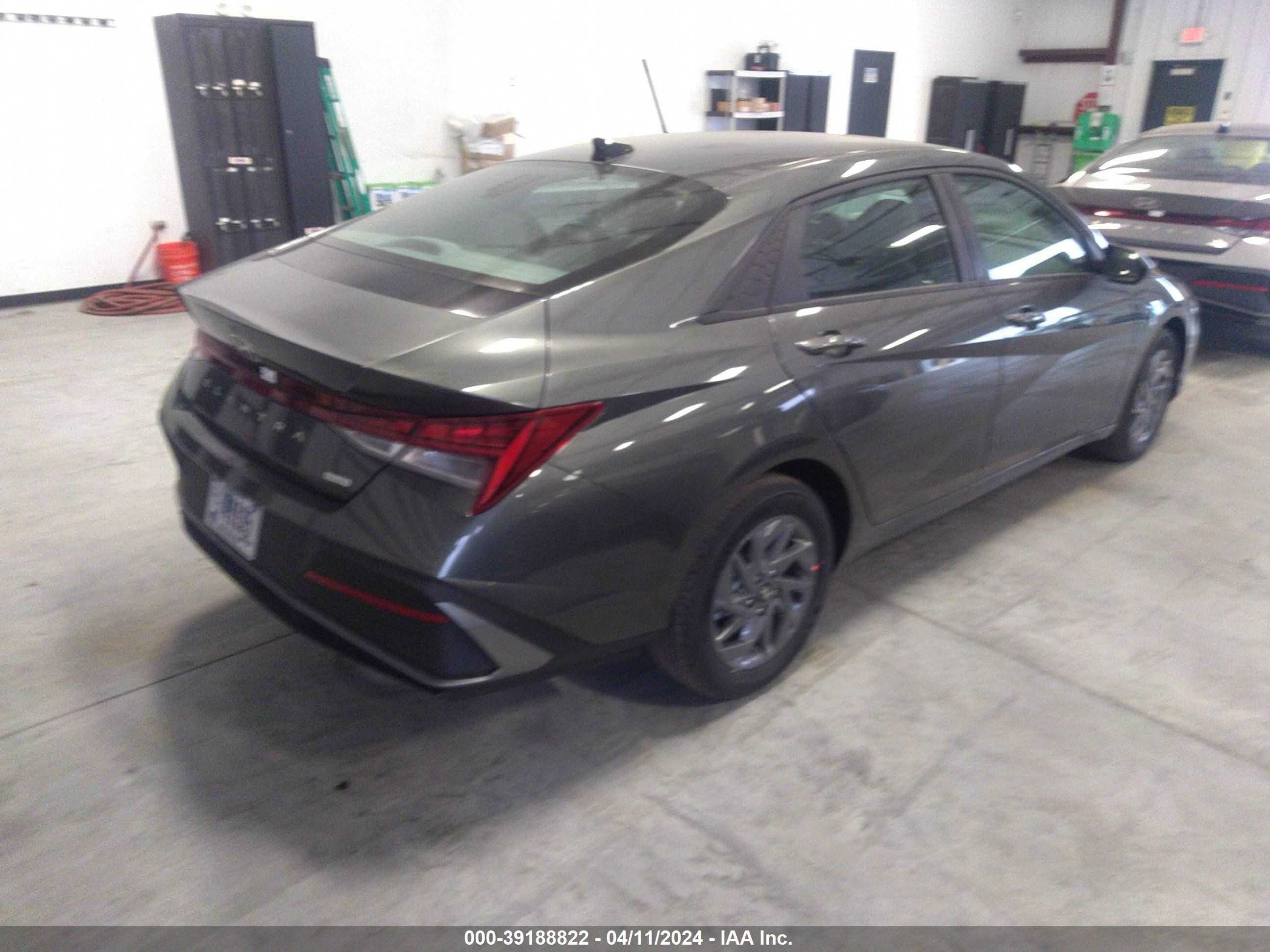 Photo 3 VIN: KMHLM4DJ3RU107346 - HYUNDAI ELANTRA 