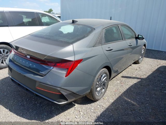 Photo 3 VIN: KMHLM4DJ3RU117617 - HYUNDAI ELANTRA 