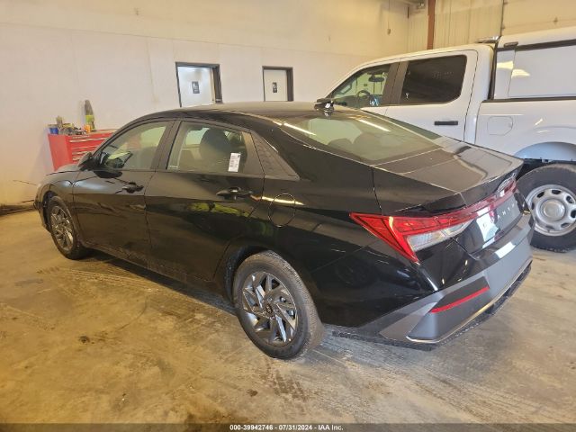 Photo 2 VIN: KMHLM4DJ4RU113902 - HYUNDAI ELANTRA 