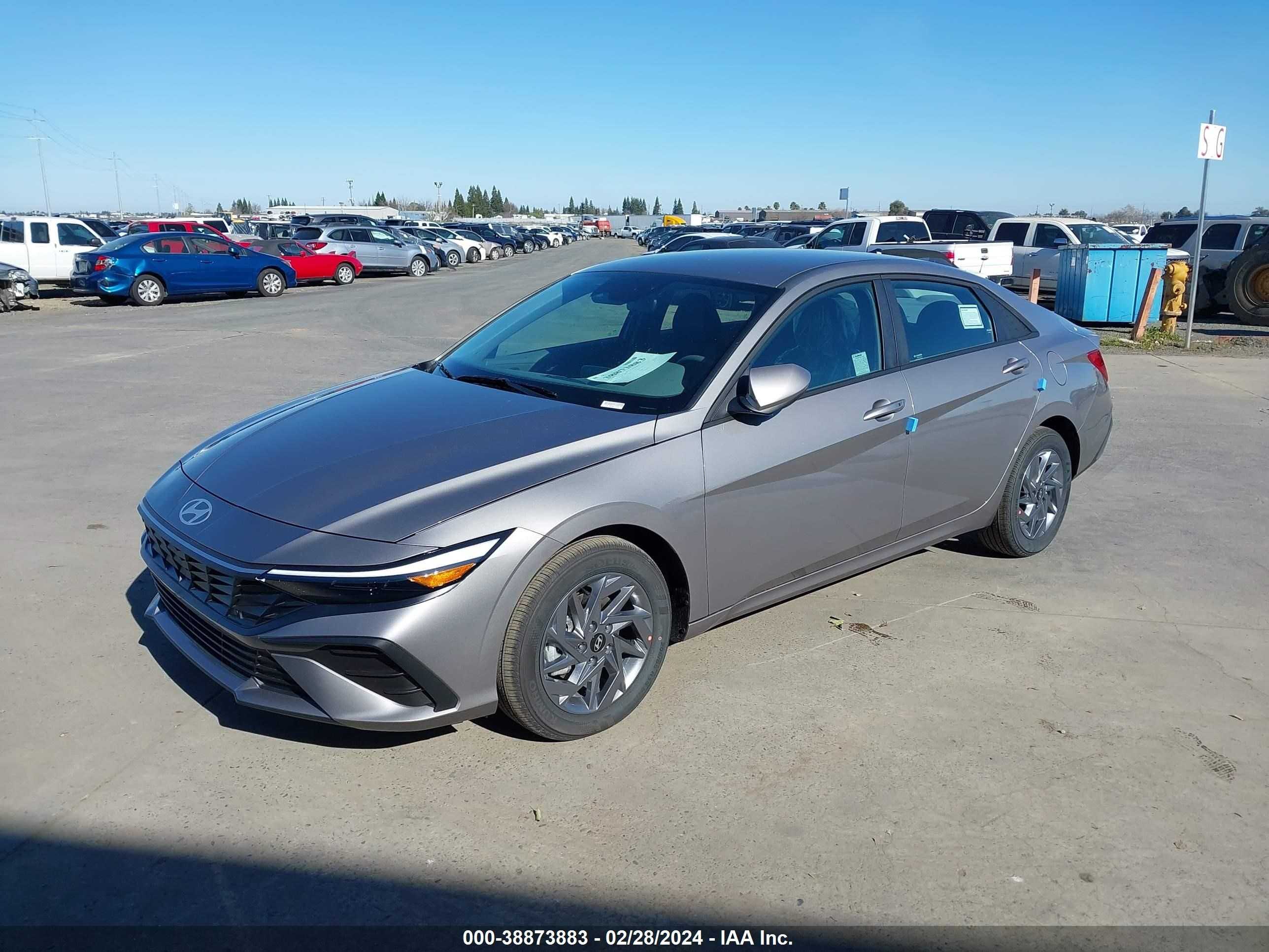 Photo 1 VIN: KMHLM4DJ6RU104960 - HYUNDAI ELANTRA 