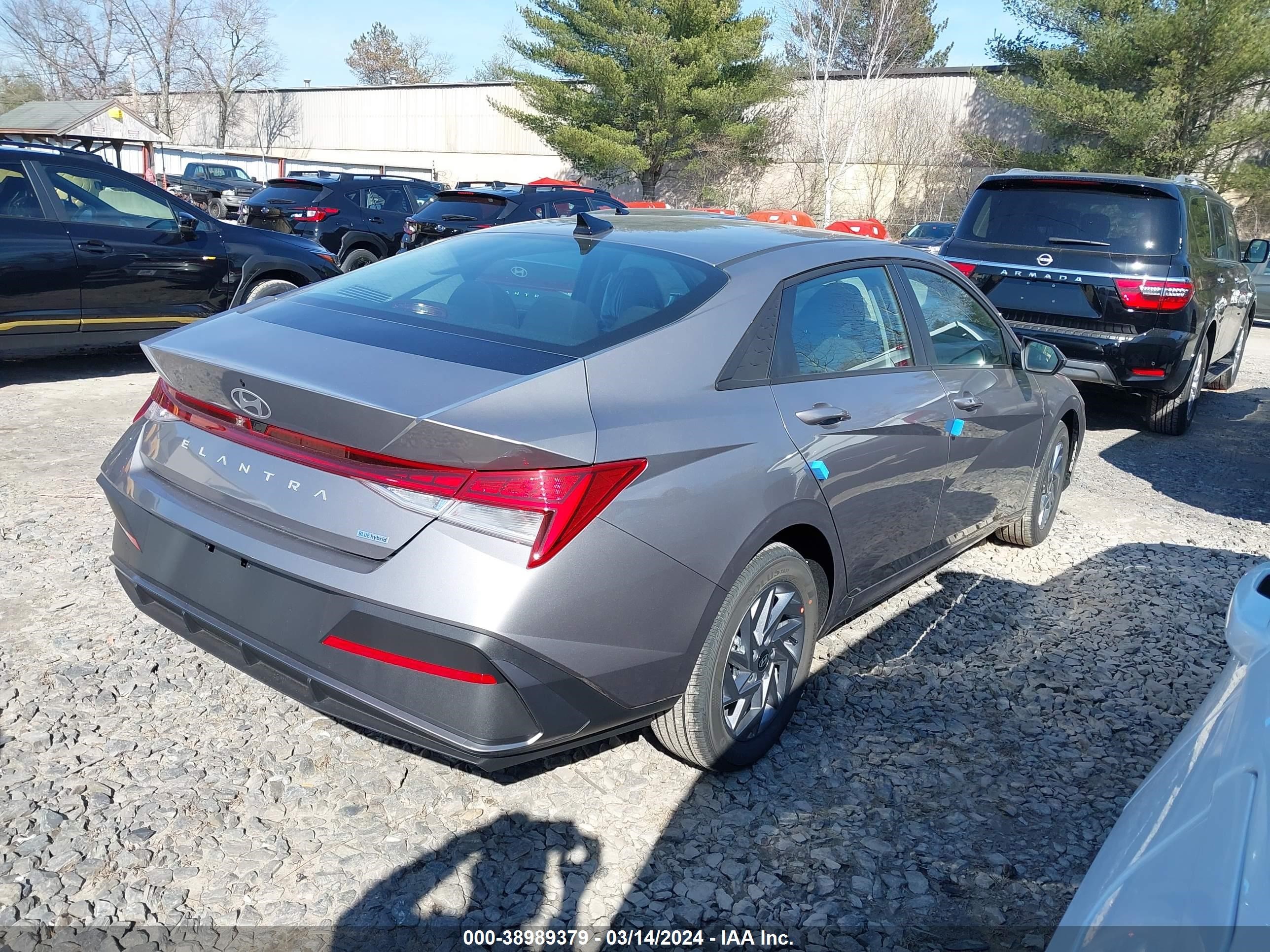 Photo 3 VIN: KMHLM4DJ7RU106118 - HYUNDAI ELANTRA 