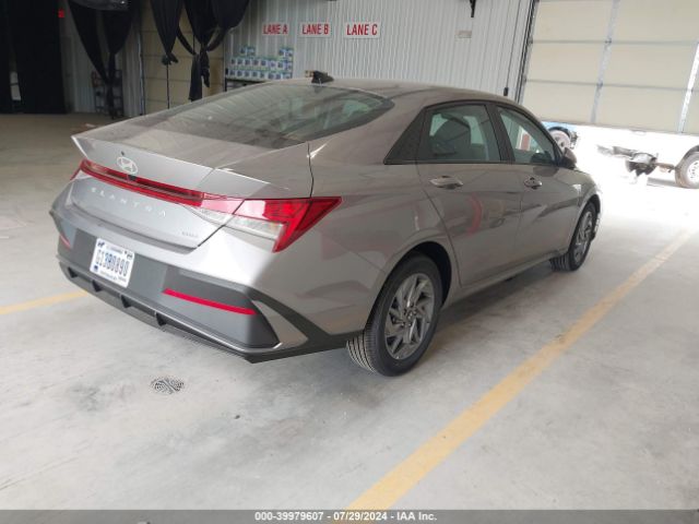 Photo 3 VIN: KMHLM4DJ9RU113216 - HYUNDAI ELANTRA 