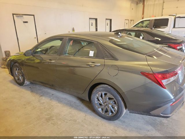 Photo 2 VIN: KMHLM4DJ9RU113975 - HYUNDAI ELANTRA 