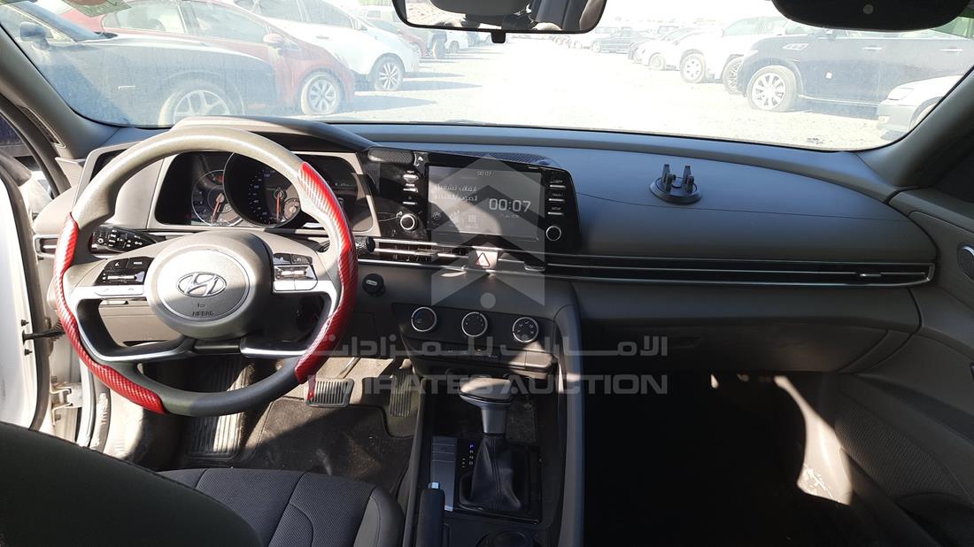 Photo 15 VIN: KMHLN41B5NU290396 - HYUNDAI ELANTRA 