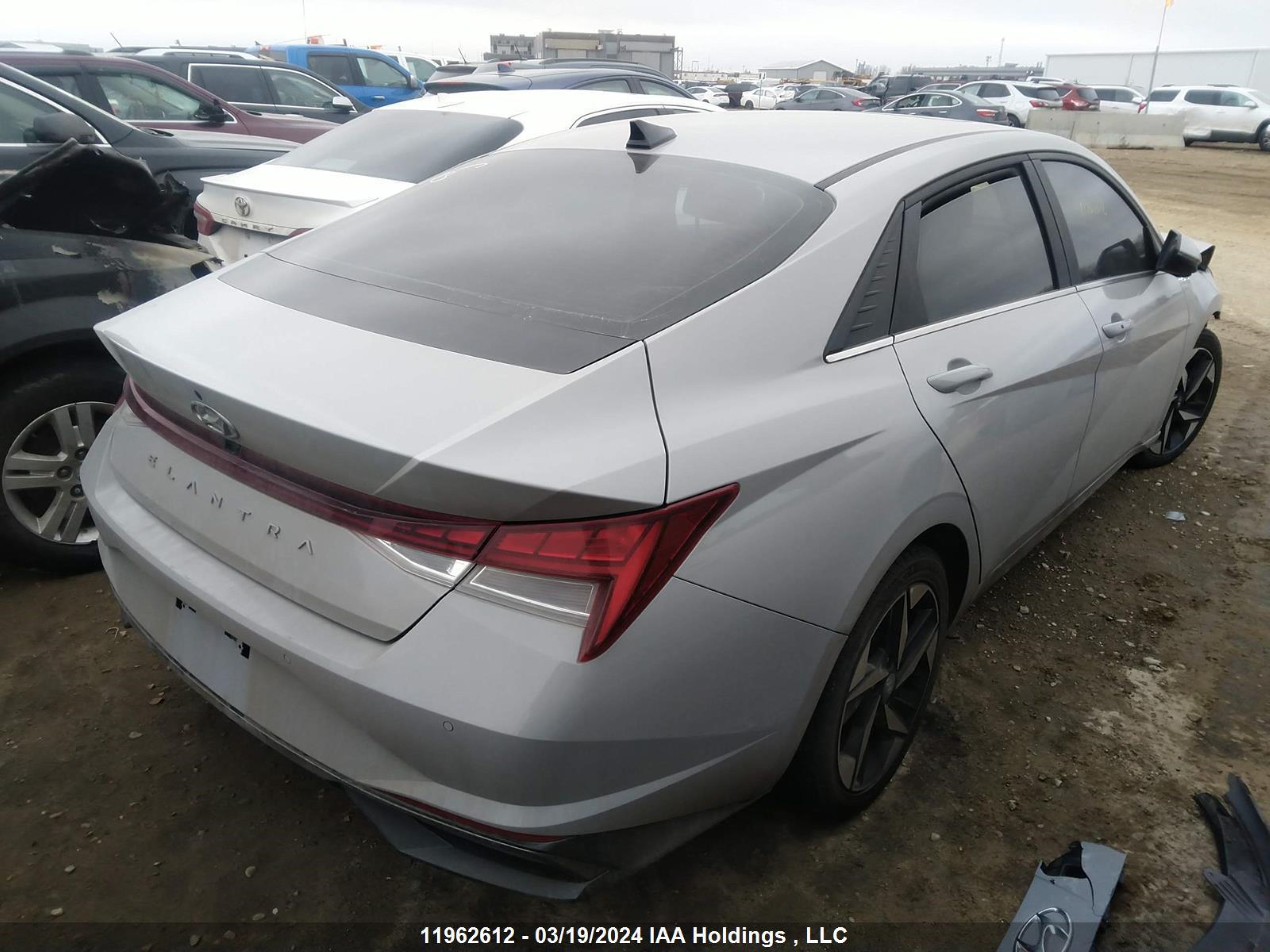 Photo 3 VIN: KMHLN4AG1NU250540 - HYUNDAI ELANTRA 