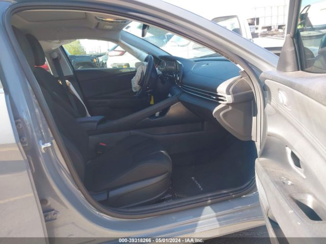 Photo 4 VIN: KMHLN4AG1NU262493 - HYUNDAI ELANTRA 