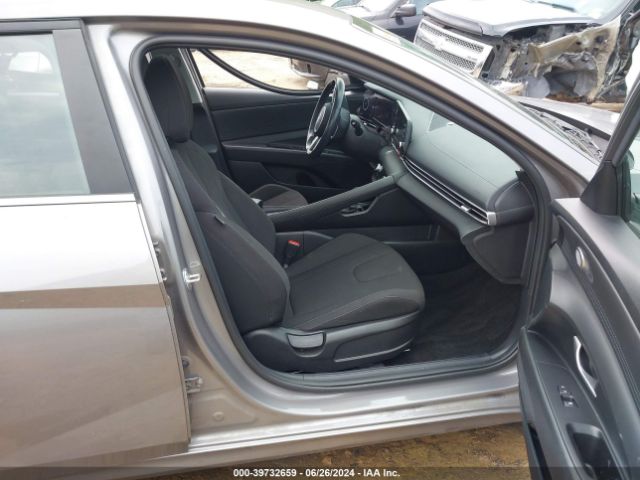 Photo 4 VIN: KMHLN4AG2NU332504 - HYUNDAI ELANTRA 