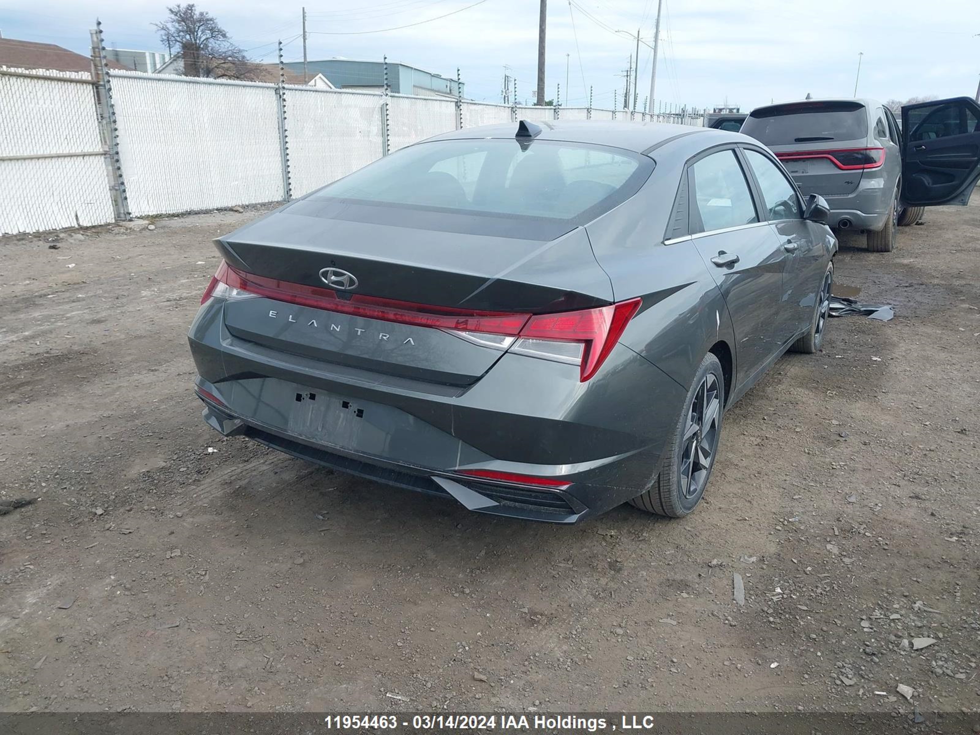 Photo 3 VIN: KMHLN4AG5PU499622 - HYUNDAI ELANTRA 