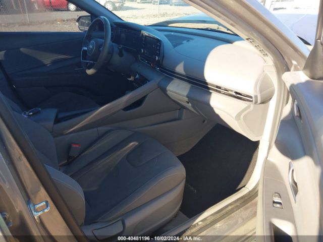 Photo 4 VIN: KMHLN4AG6MU141828 - HYUNDAI ELANTRA 