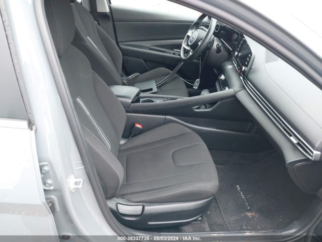 Photo 4 VIN: KMHLN4AG7NU289262 - HYUNDAI ELANTRA 