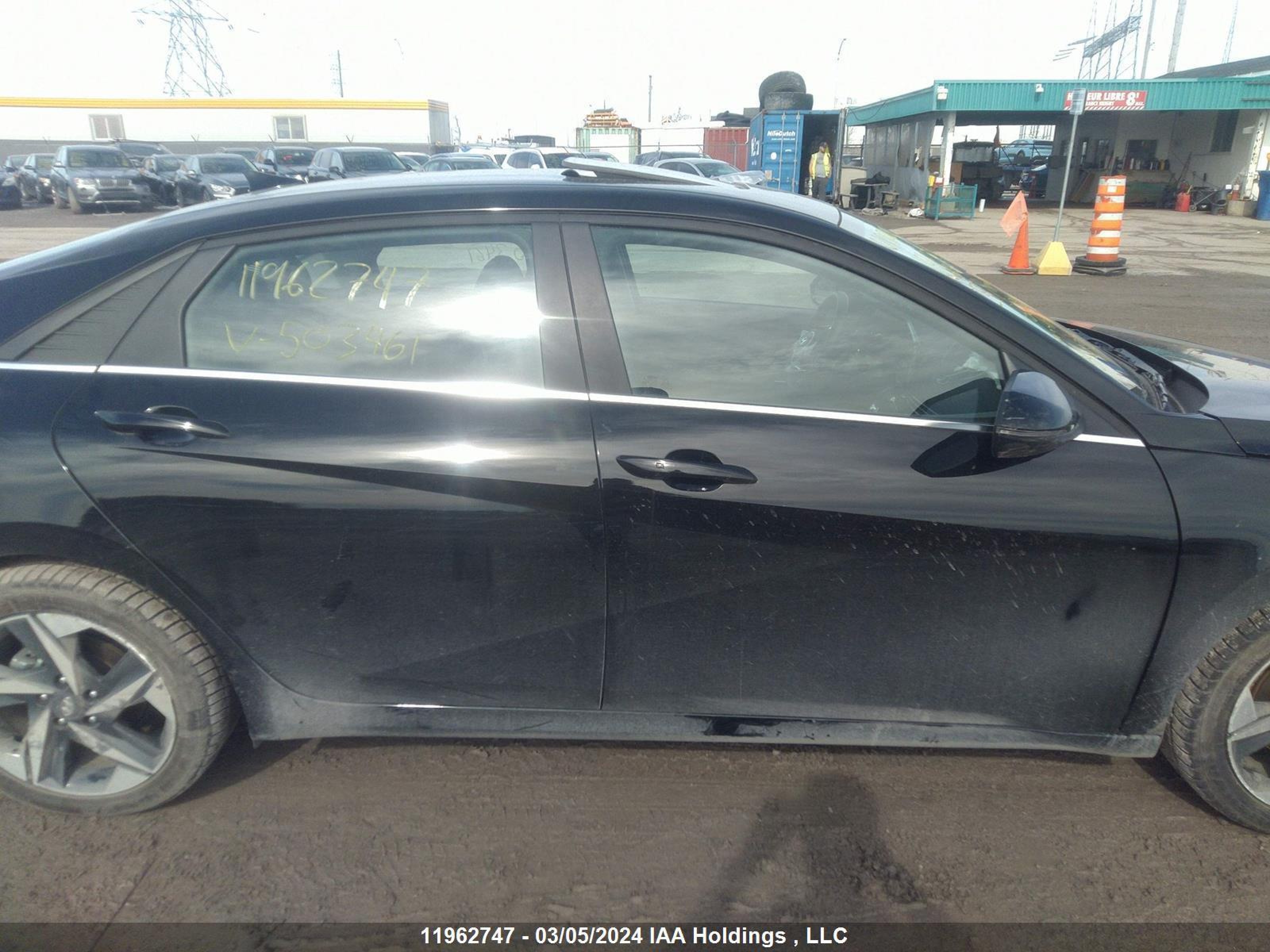 Photo 12 VIN: KMHLN4AG7PU503461 - HYUNDAI ELANTRA 