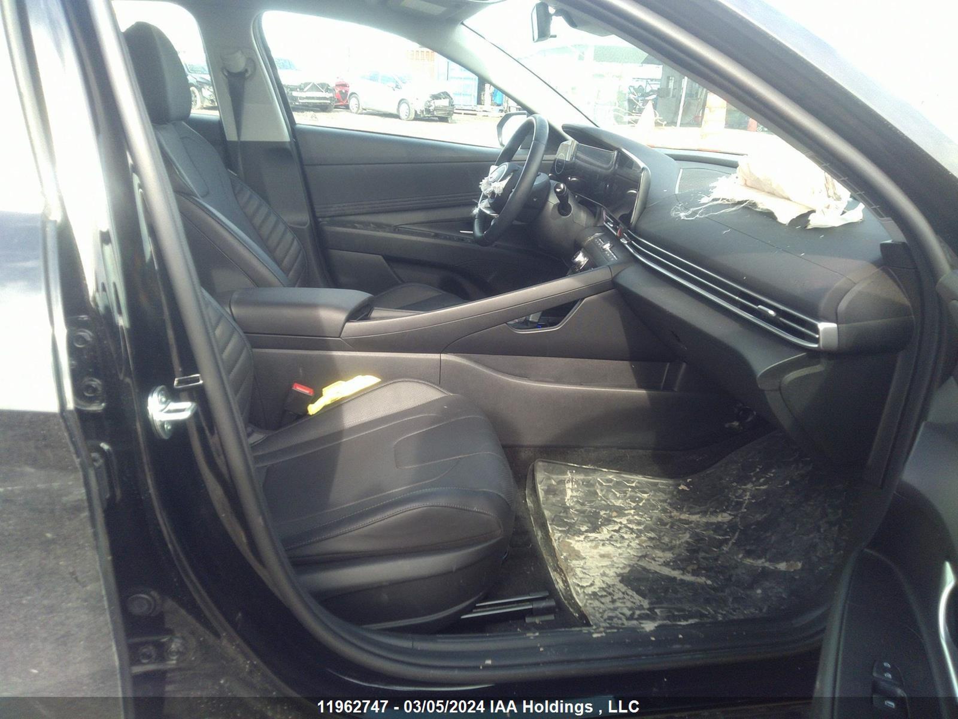 Photo 4 VIN: KMHLN4AG7PU503461 - HYUNDAI ELANTRA 