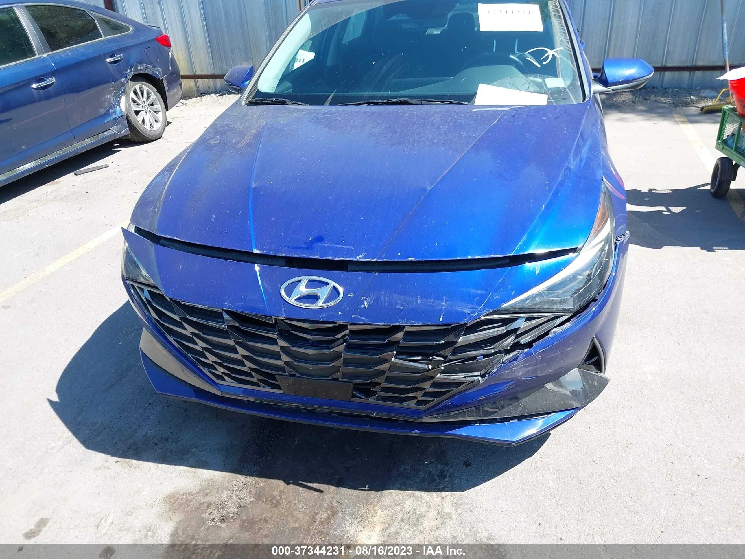 Photo 5 VIN: KMHLN4AJ0PU061439 - HYUNDAI ELANTRA 