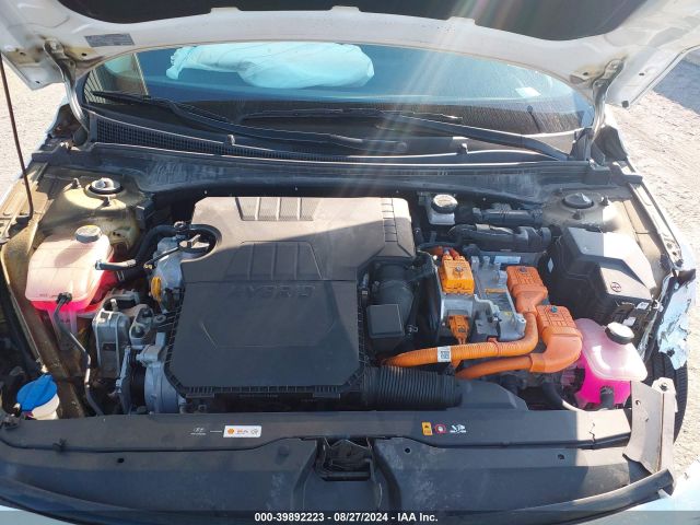 Photo 9 VIN: KMHLN4AJ3NU022888 - HYUNDAI ELANTRA 